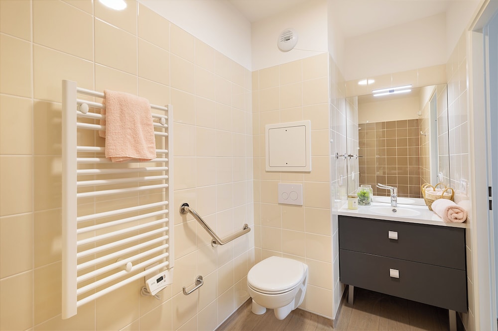 Standard Apartment - Photo 2
