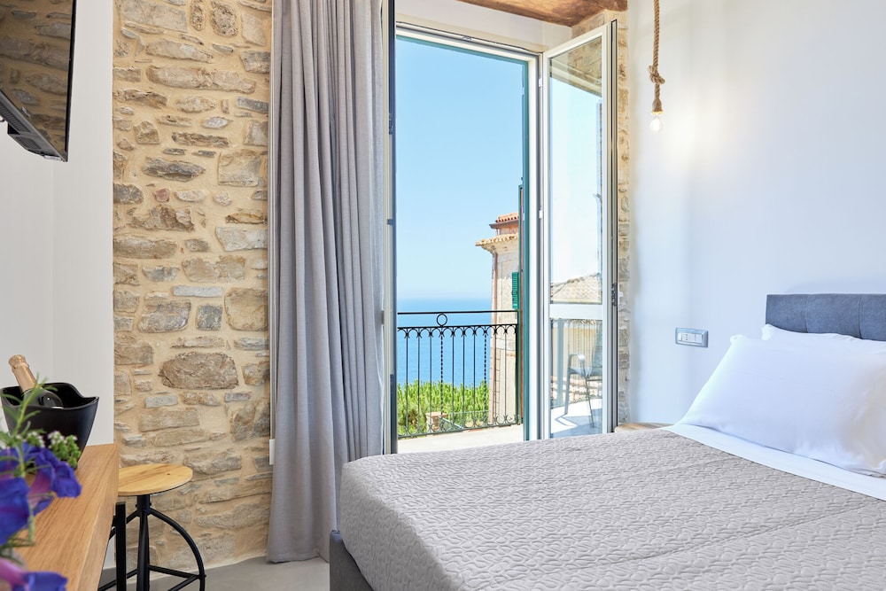 Deluxe Double Room, Sea View photo 1