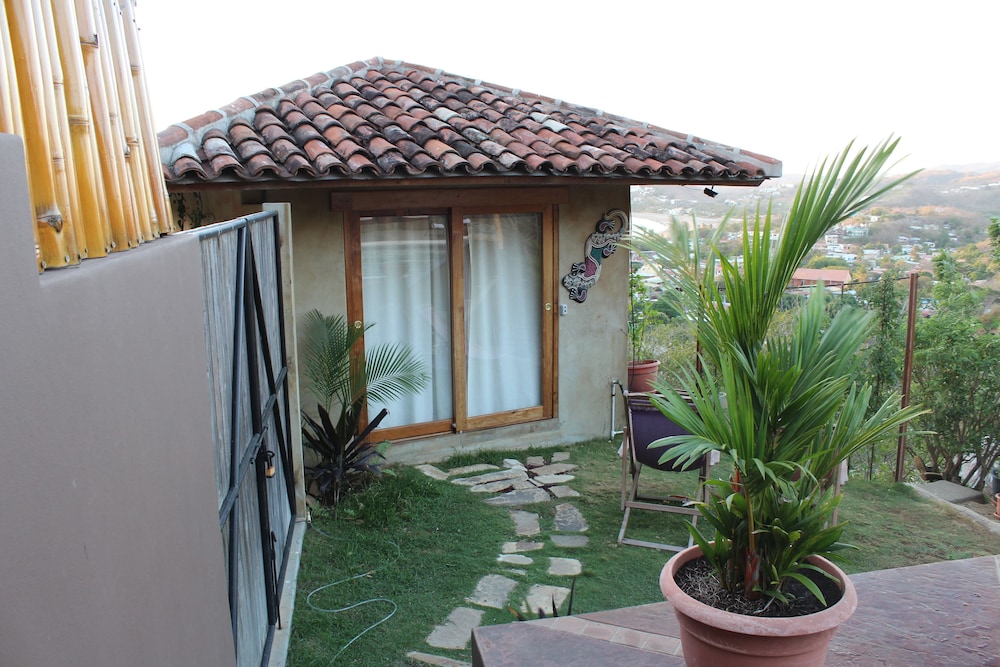 Deluxe Cabin, Balcony, Bay View photo 2