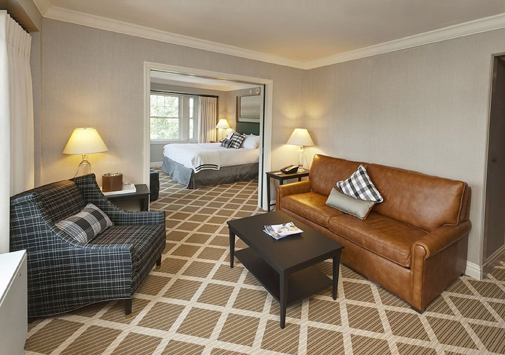 Junior Suite, 1 King Bed - Photo 4