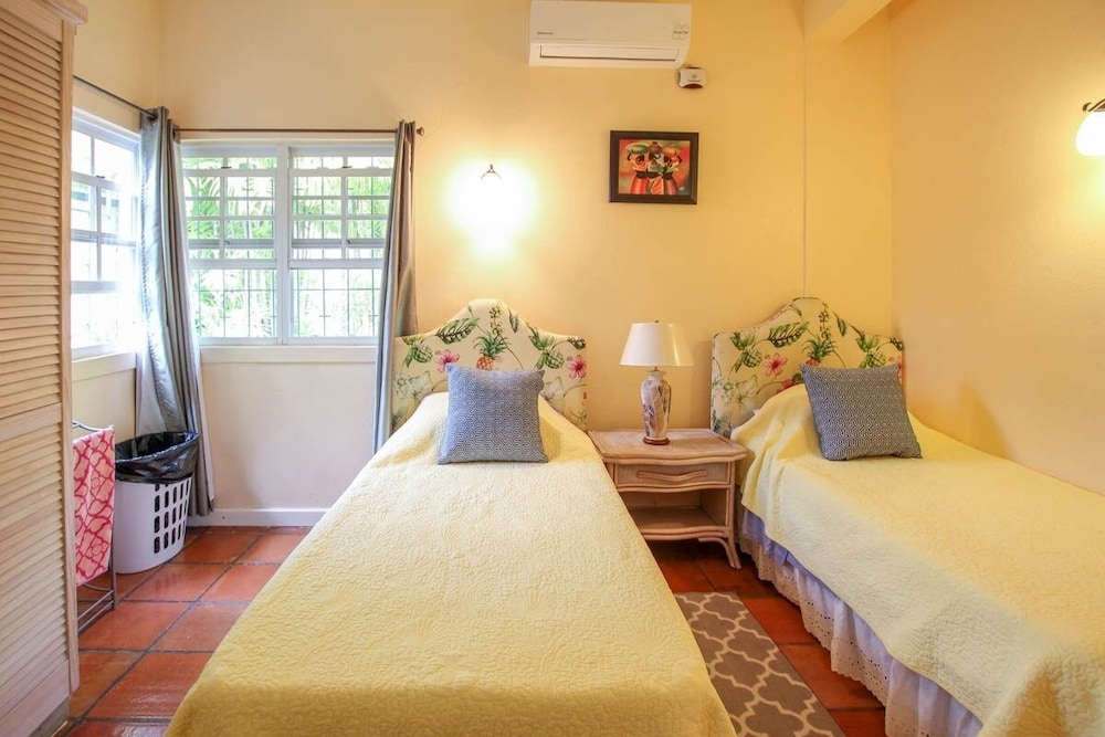 House, 3 Bedrooms photo 3