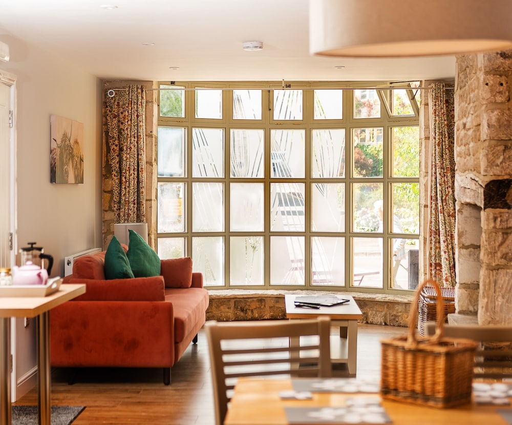 Basic Apartment, Accessible, Ensuite (Flat 1 - Newmarket) photo 1