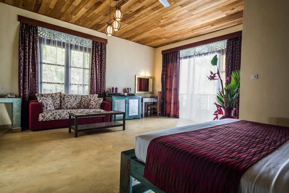 Suite, 1 Double Bed, Non Smoking, Mountain View