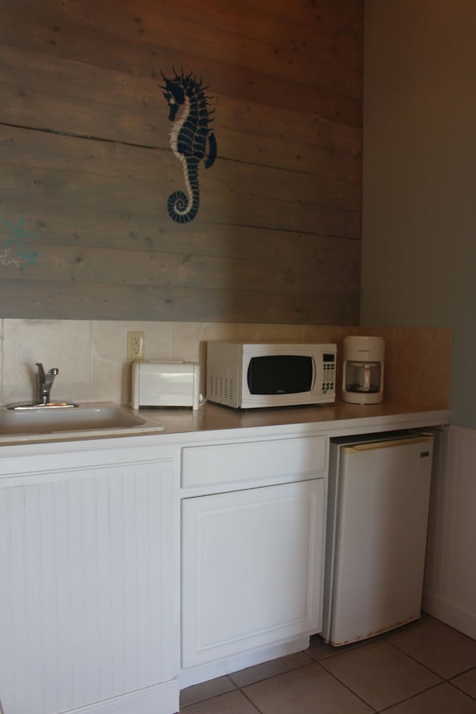 Studio (Hillside) - Photo 6