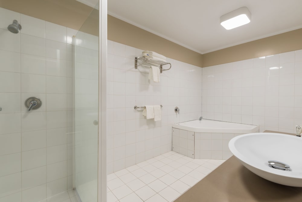 Suite, King Bed - Photo 6