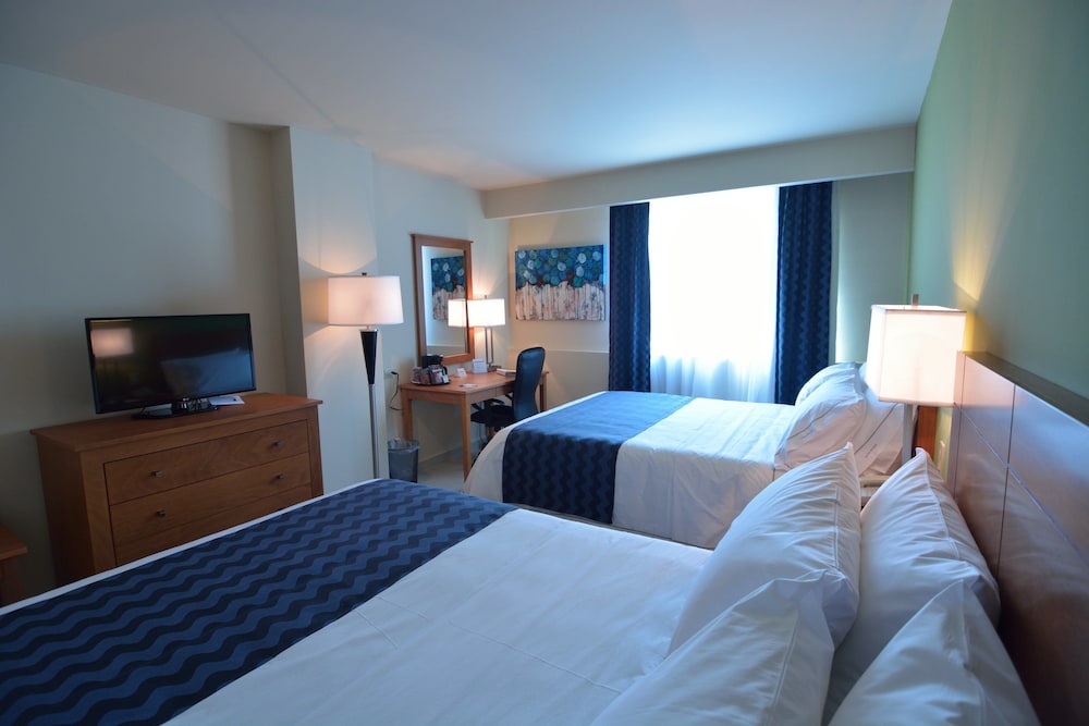 Standard Room, 2 Queen Beds, Sea View thumbnail 6