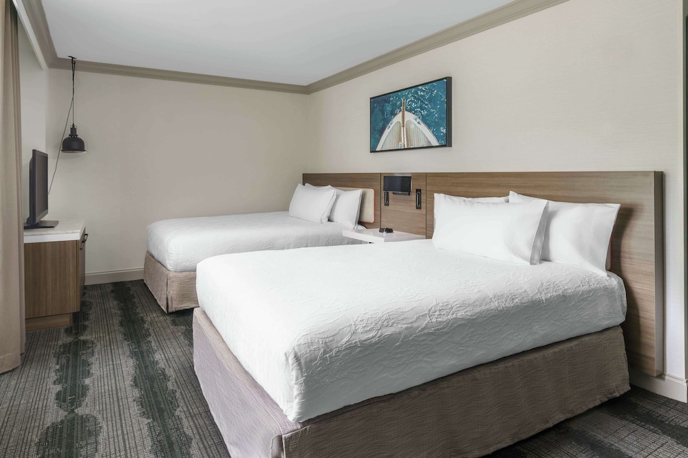 Room, 2 Queen Beds, Accessible, Bathtub (Mobility & Hearing) - Photo 3