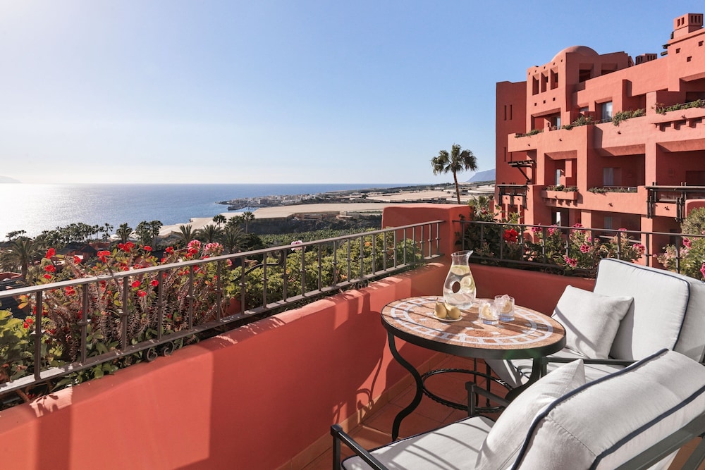 Suite, 1 Bedroom, Ocean View (Balcony)