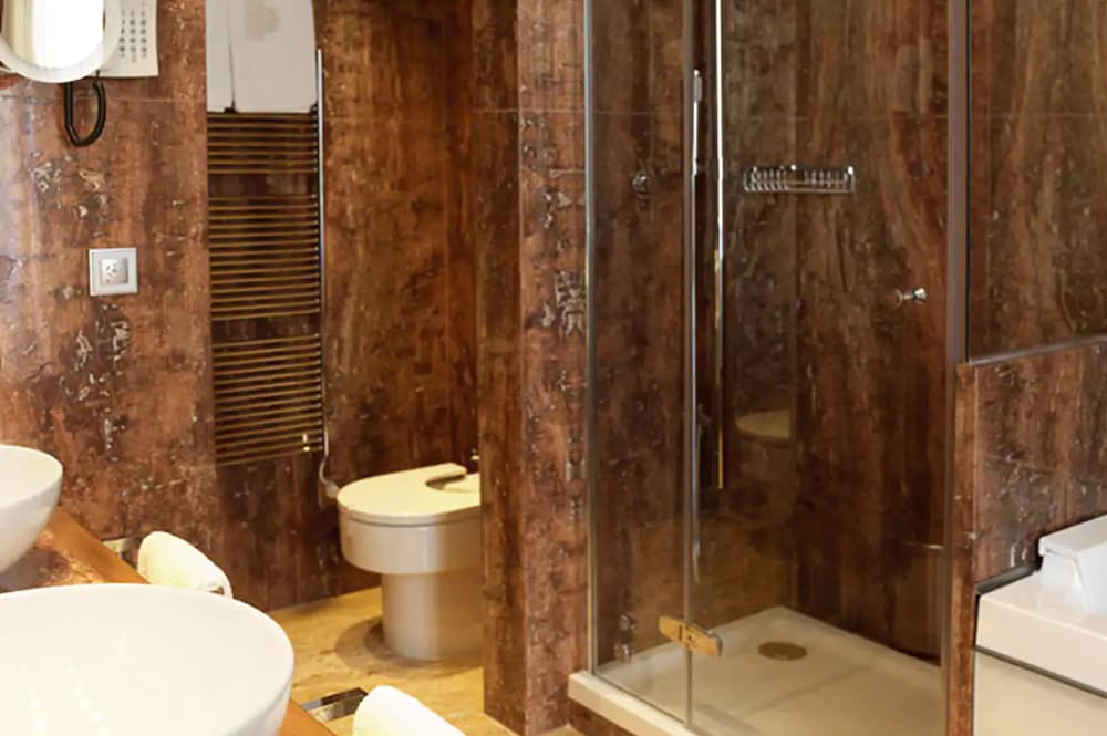 Superior Double Room (Bath with jets)