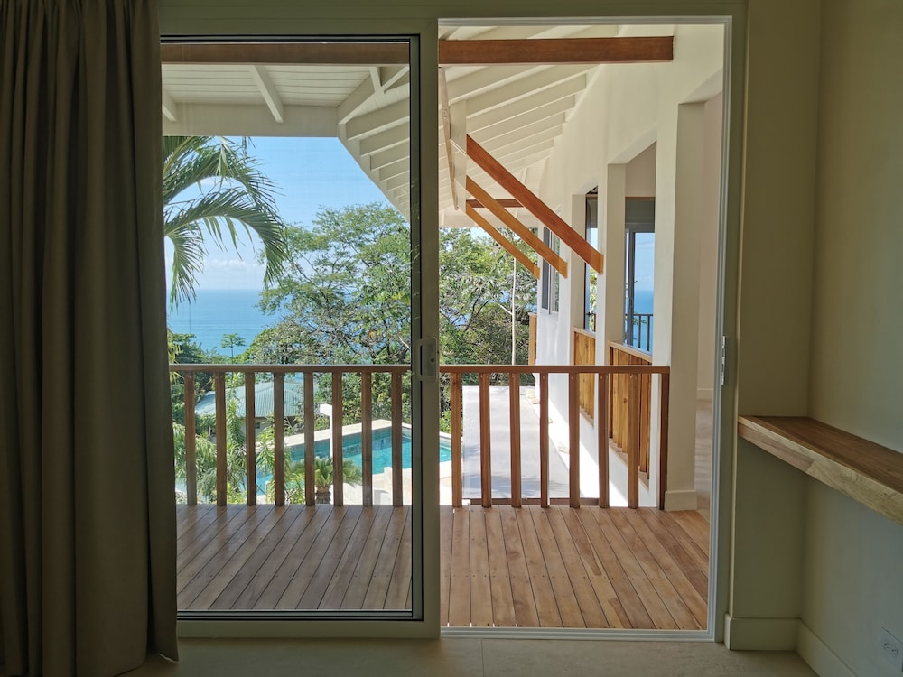 Superior Room, 1 Queen Bed, Air conditioning photo 1