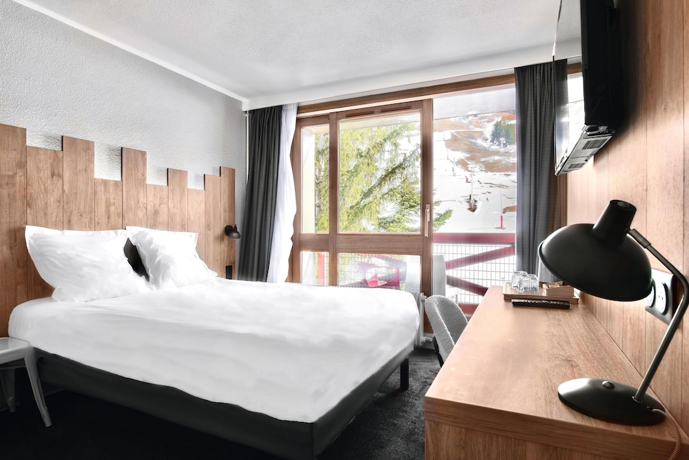 Premium Triple Room, Balcony photo 1