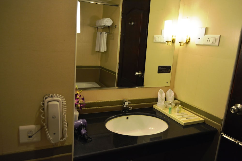 Deluxe Room - Photo 4