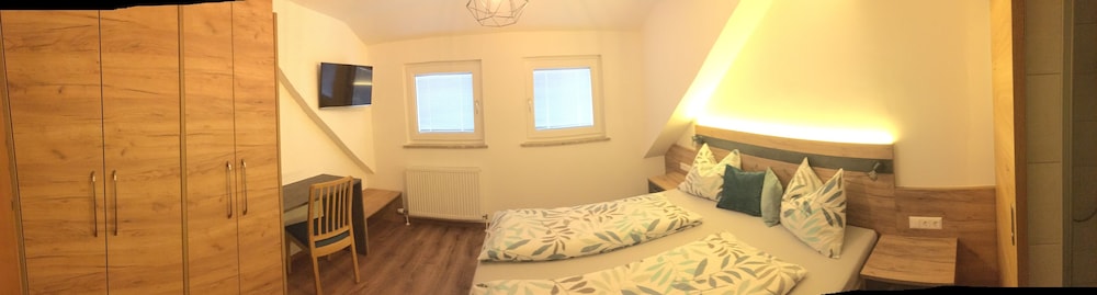 Family Apartment, Multiple Beds photo 3