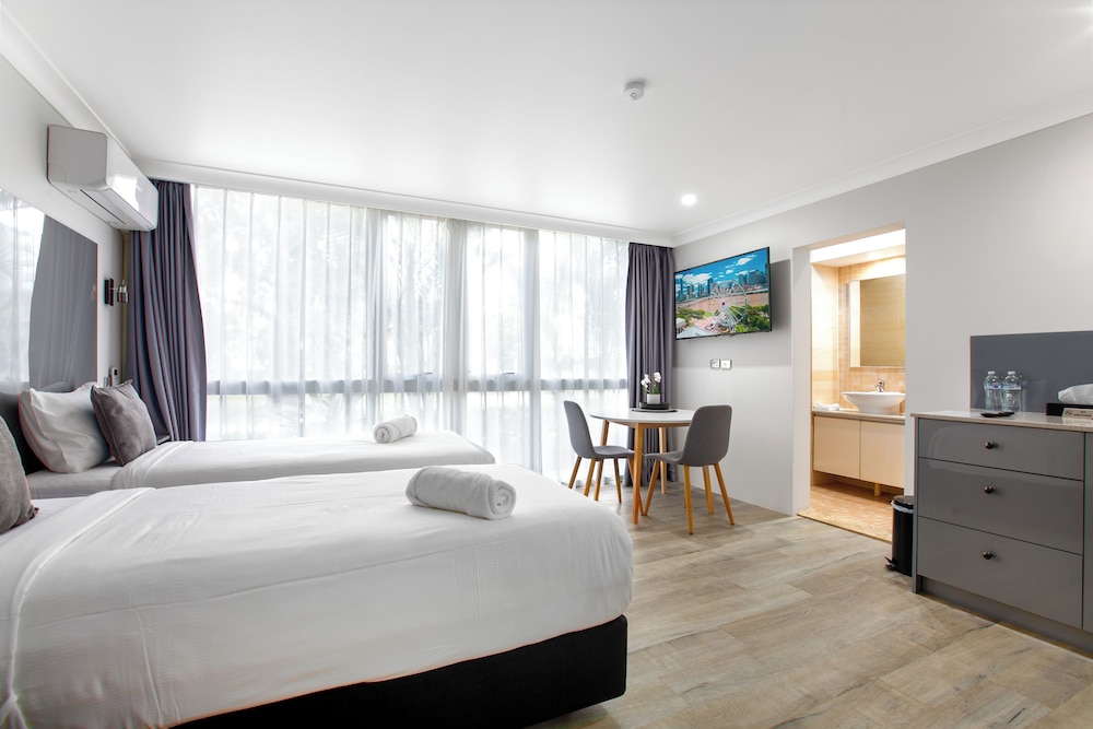 Deluxe Studio, 2 Twin Beds