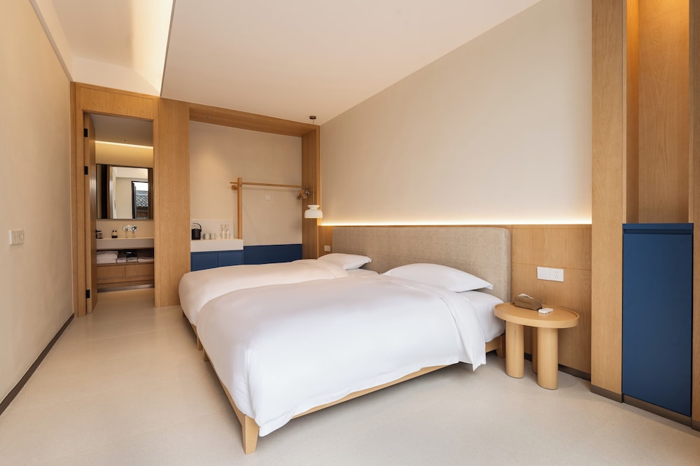 Comfort Twin Room, Hill View photo 2