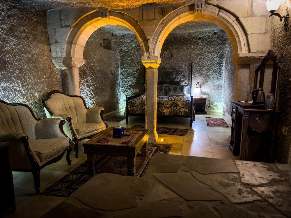 Hasan Pasha Cave Room photo 2