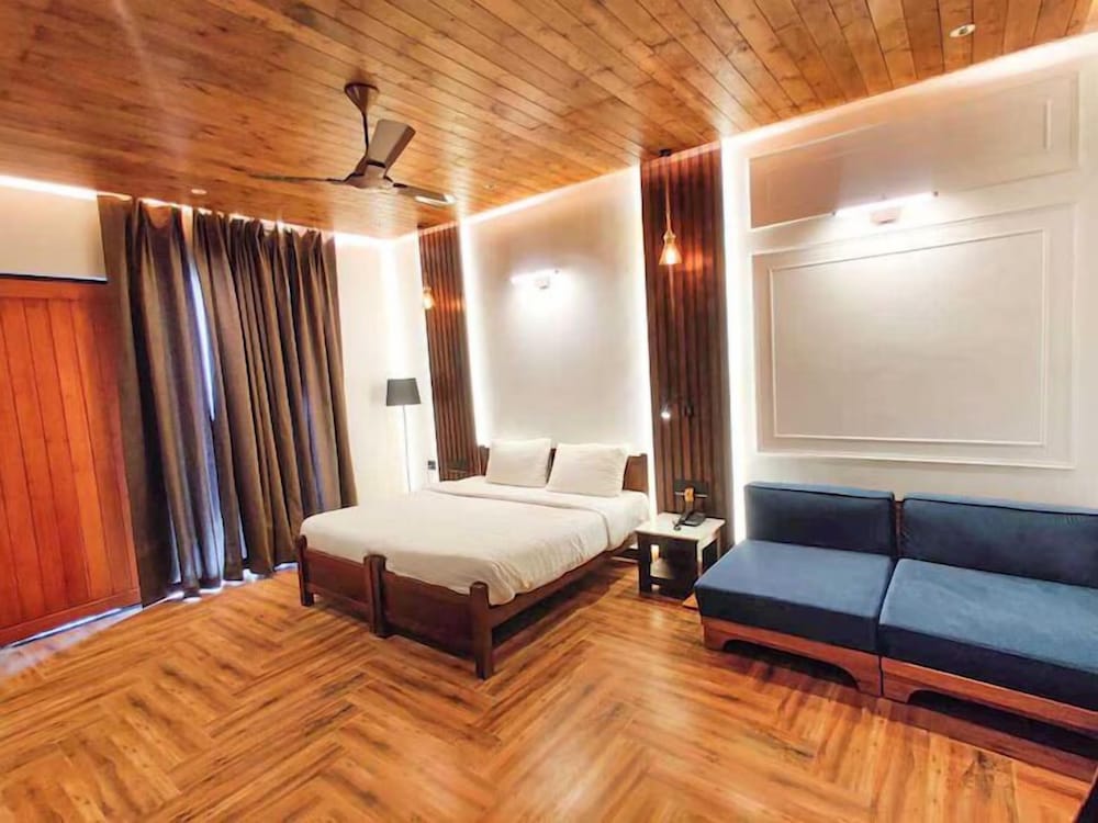 Royal Studio Suite photo 1