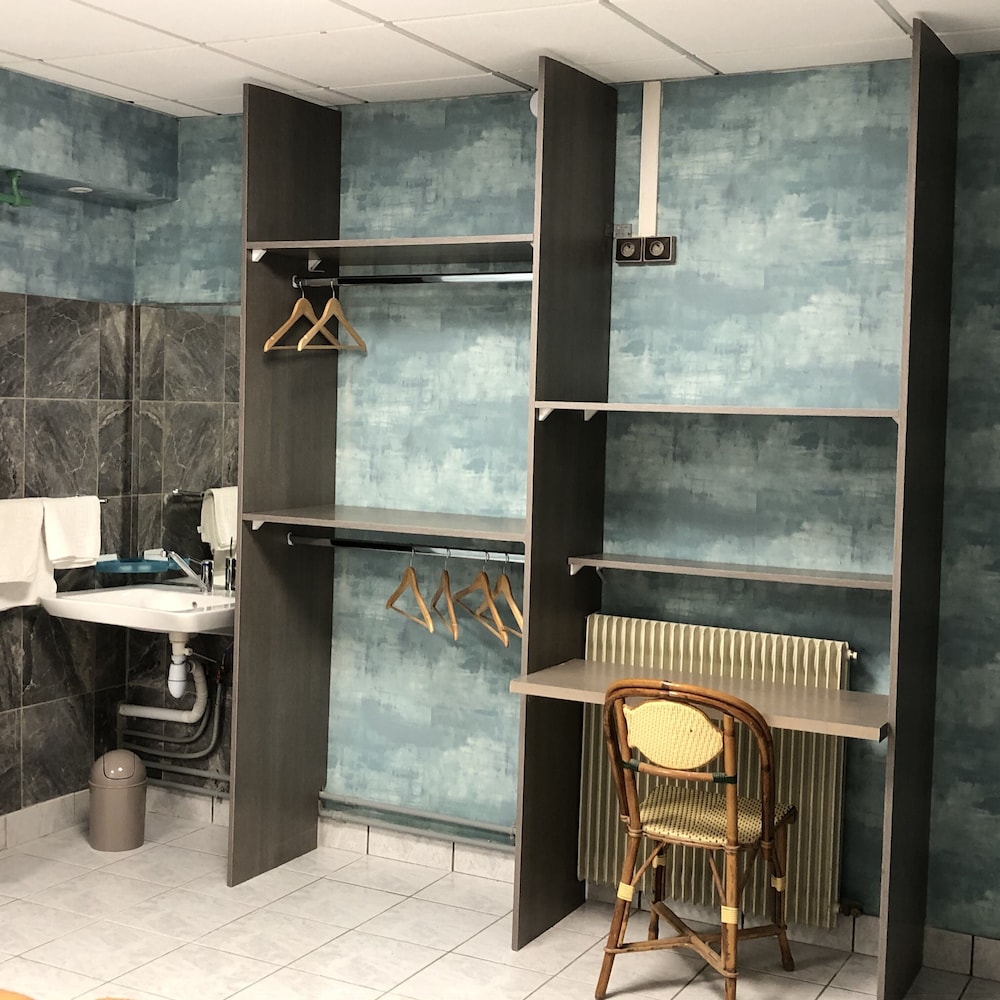 Classic Double Room, Private Bathroom - Photo 8