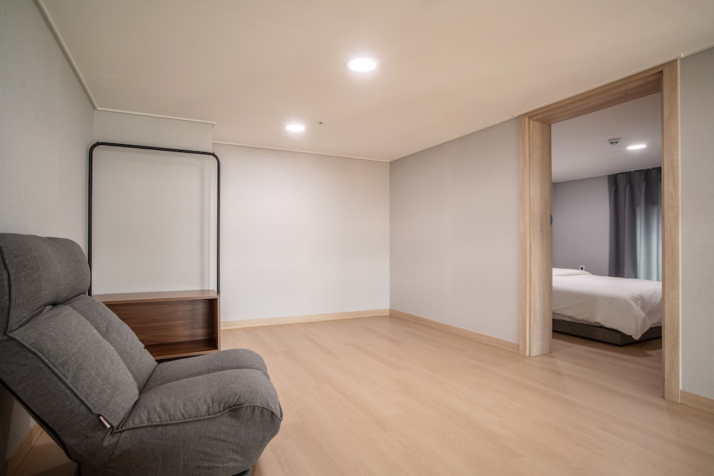 Suite King - Photo 8