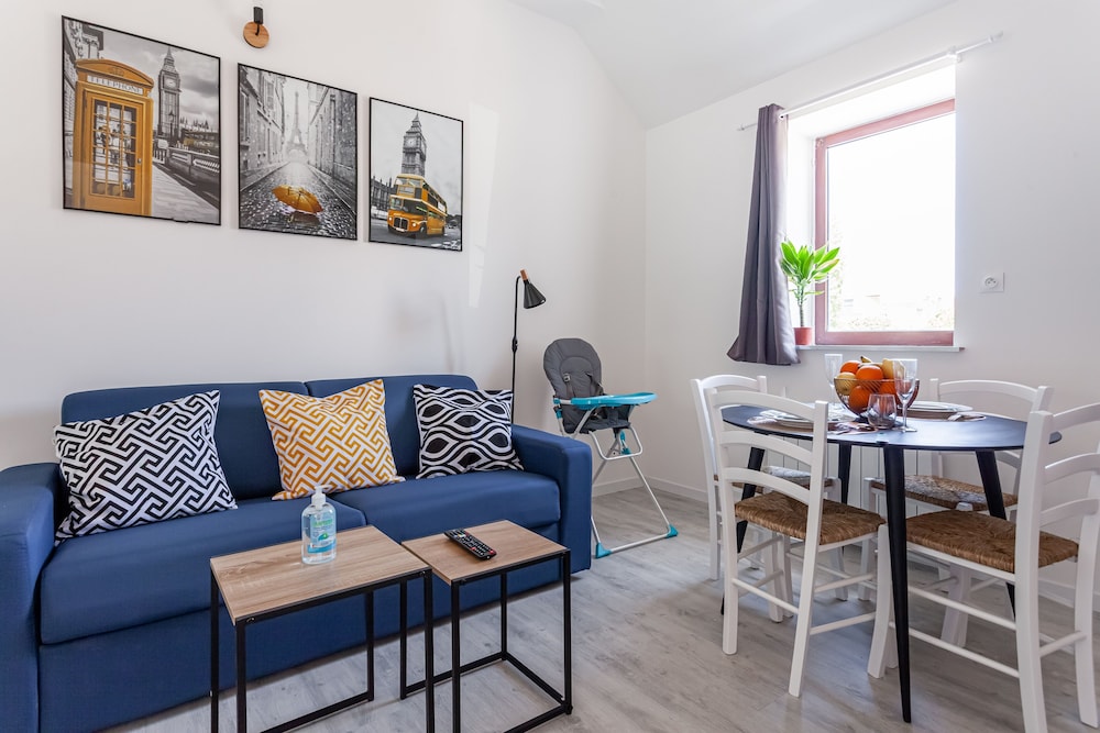 Family Apartment, 1 Double Bed with Sofa bed, Kitchenette, City View