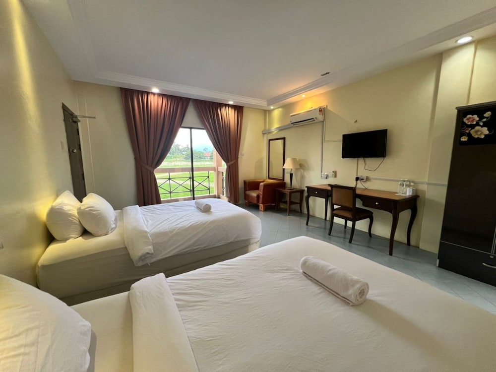 Deluxe Twin - With Balcony