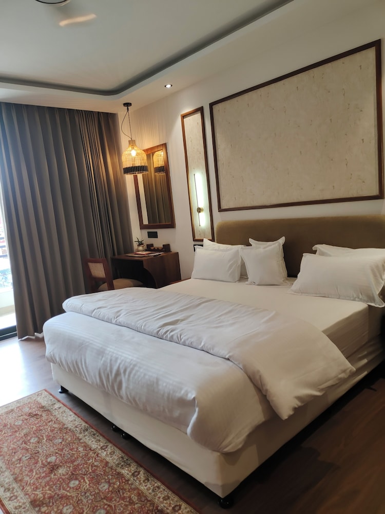 Premier Room