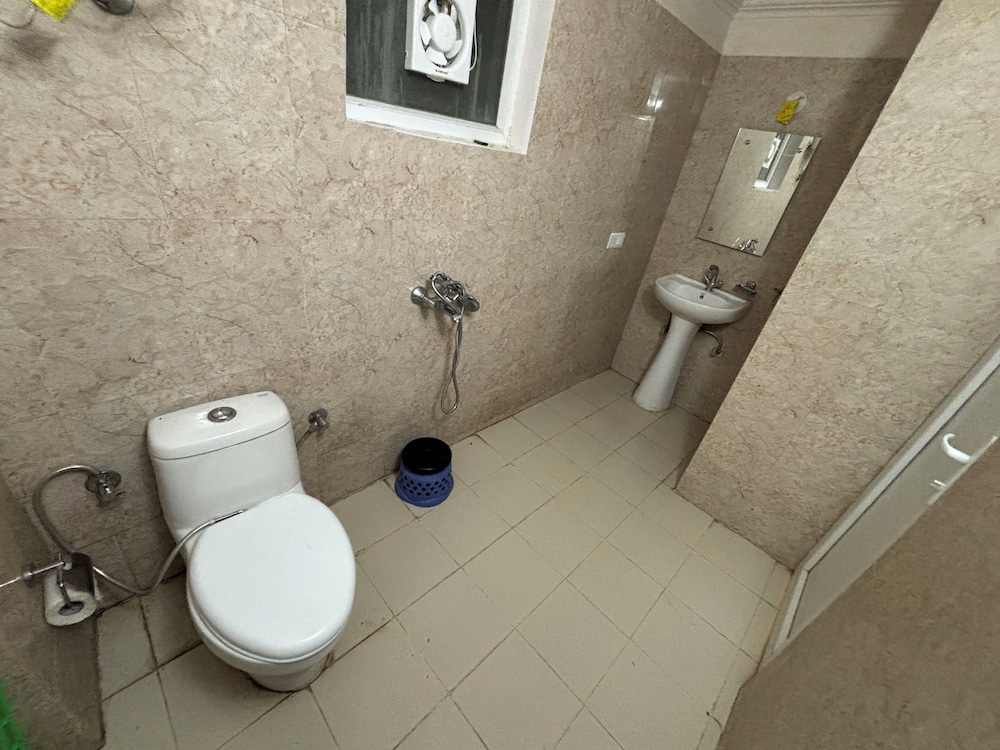 Deluxe Apartment, Hill View photo 2