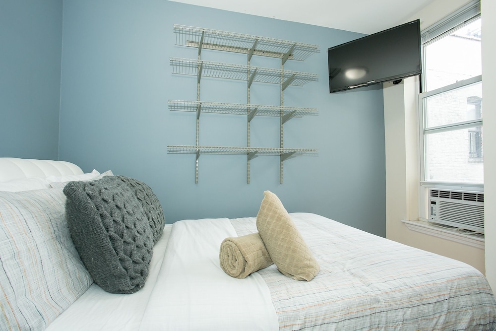 Standard Apartment, 4 Bedrooms photo 2