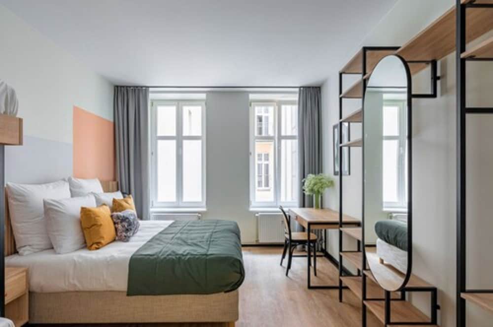 Large 3 Bedroom Apartment with Sofa Bed photo 1