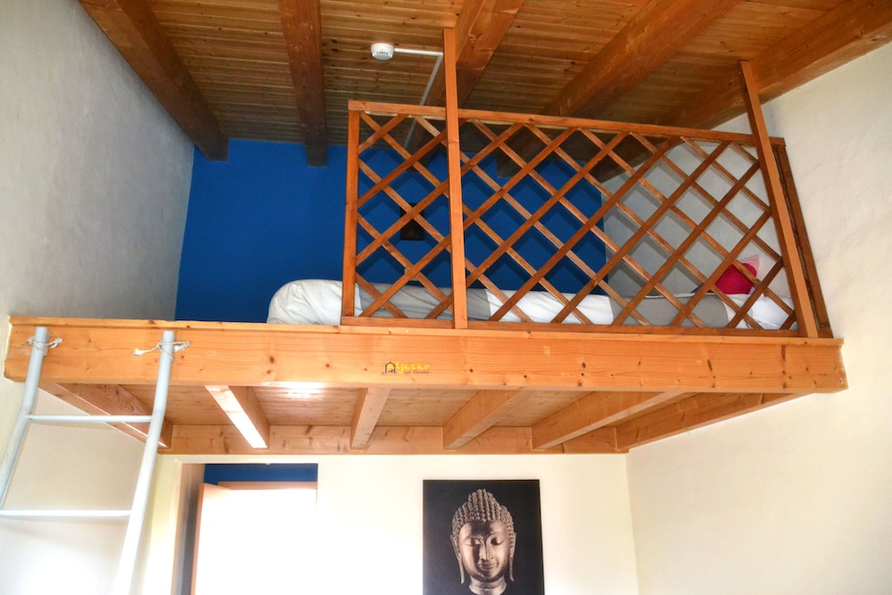 Family Room - Photo 5