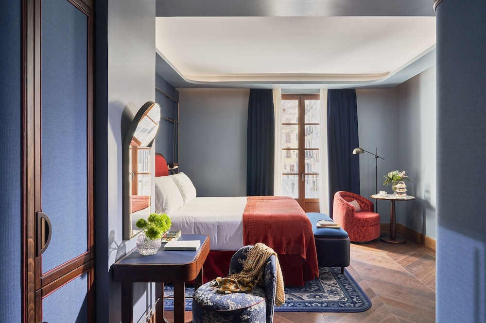 Grand Deluxe Room - Photo 5