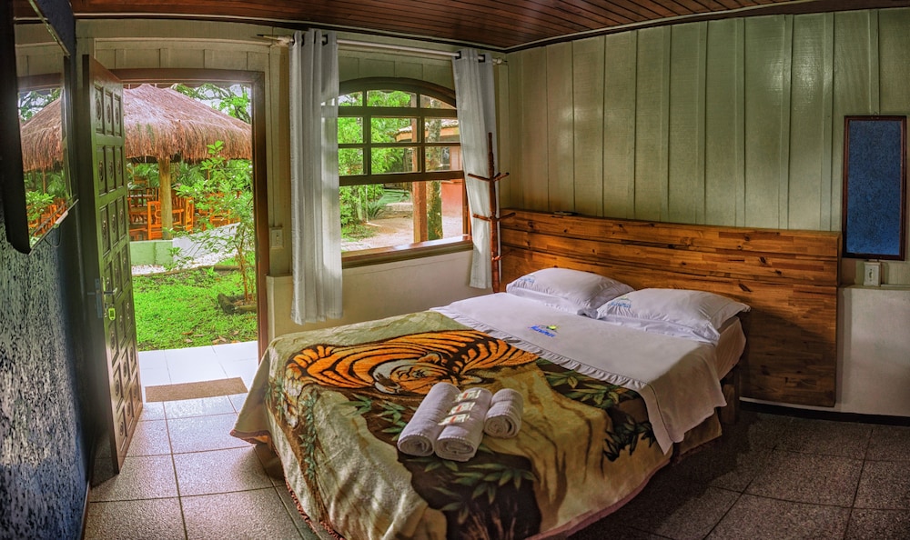 Suite, Ensuite, Garden View photo 2