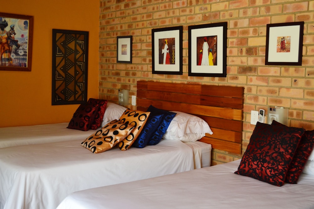 Family Room, 1 Bedroom (Triple Room (Shower)) photo 1
