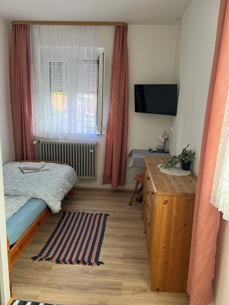 Single Room, Garden View