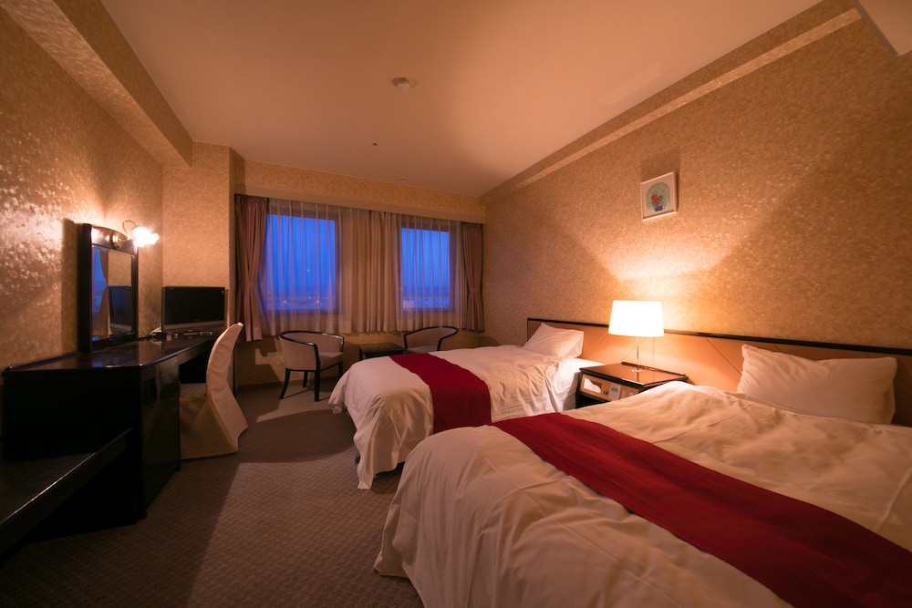Standard Twin Room, Smoking, Refrigerator - Photo 1