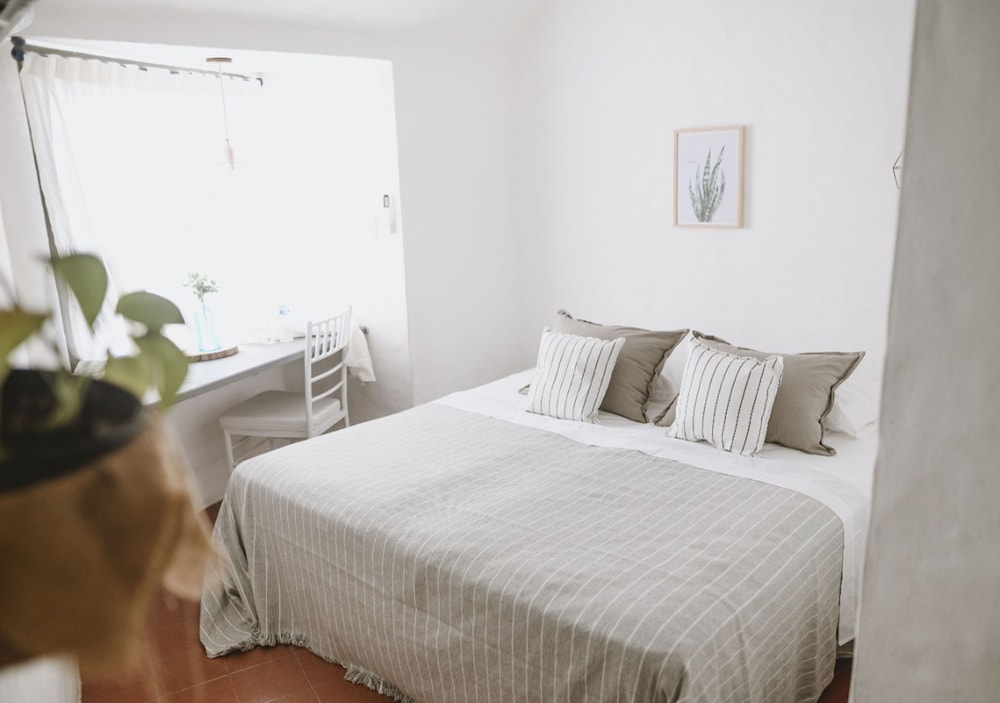 Standard Double Room - Photo 2