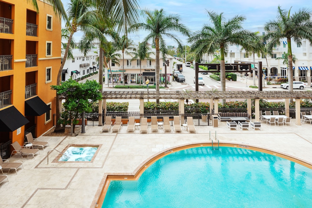 Studio, Pool View