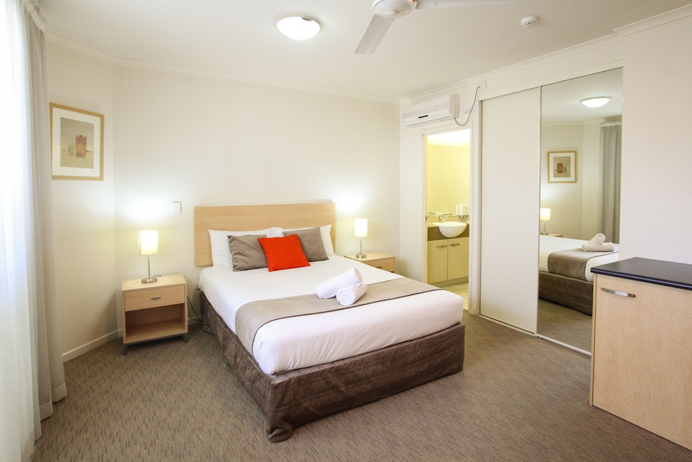 Studio, 1 Queen Bed, Kitchenette