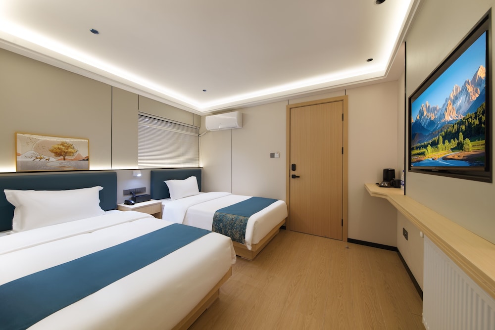 Classic Double Room, Mountain View photo 3