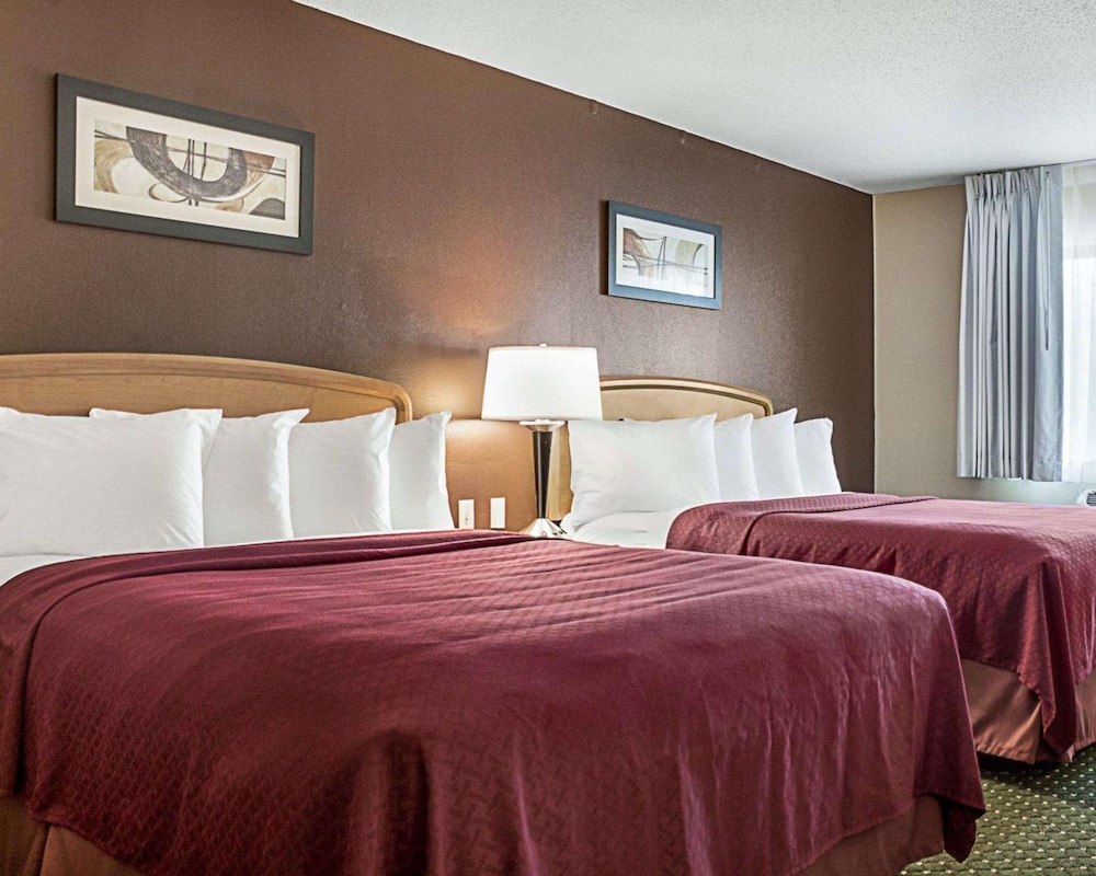 Room, 2 Queen Beds, Non Smoking - Photo 3
