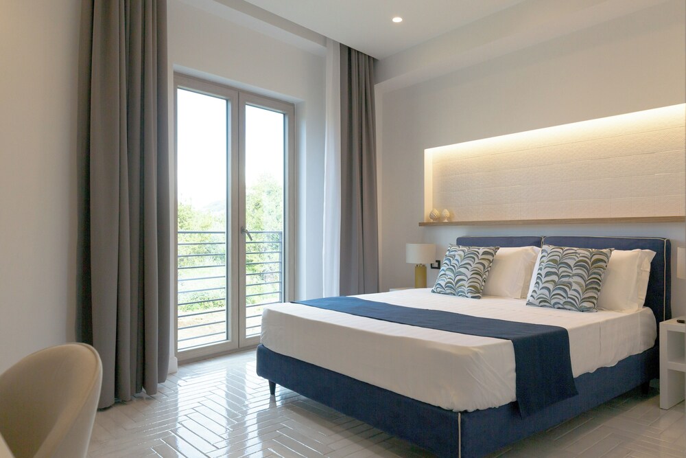 Superior Room, Garden View