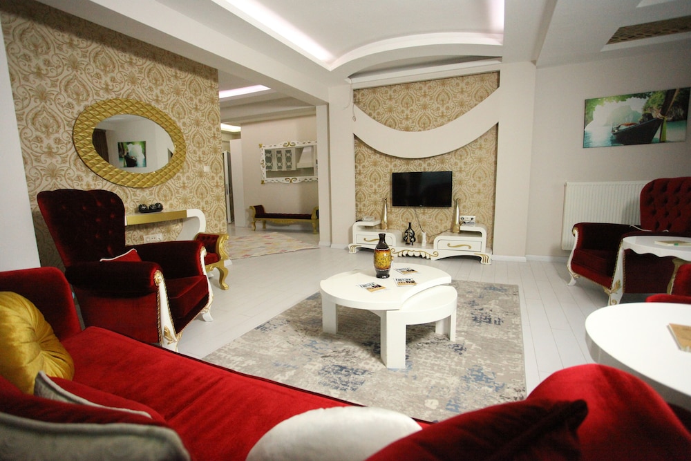 Deluxe Suite photo 1