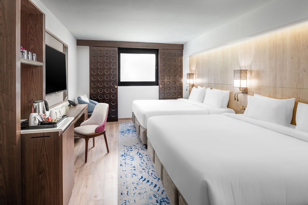 Superior Quadruple Room - Photo 2