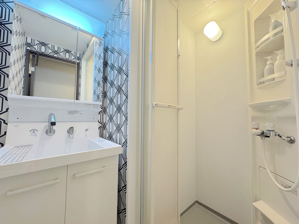 [Max 10 guest] 3LDK 70sqm 6beds, 5 min to nearby station (Shinjuku East 202) photo 3