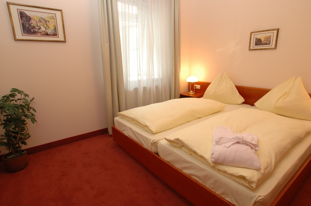 Double Room (Wasserfall) photo 1
