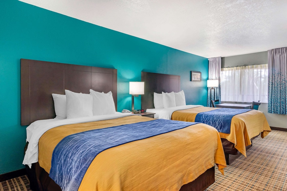Room, 2 Queen Beds, Accessible, Non Smoking - Photo 2