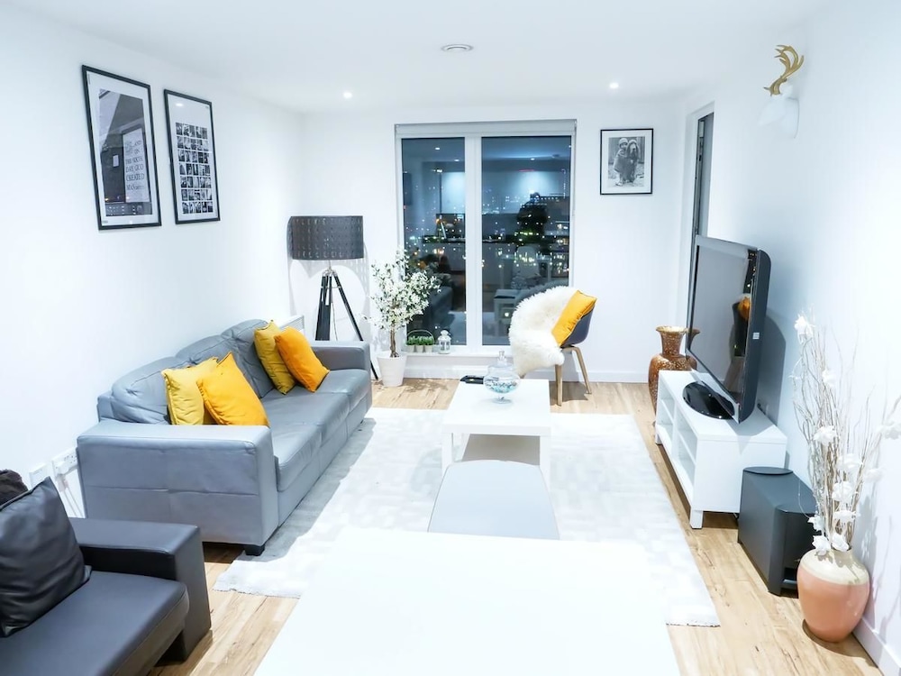 Stylish 2 Bedroom Apartment photo 1