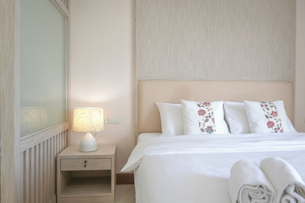 Deluxe Room - Photo 5
