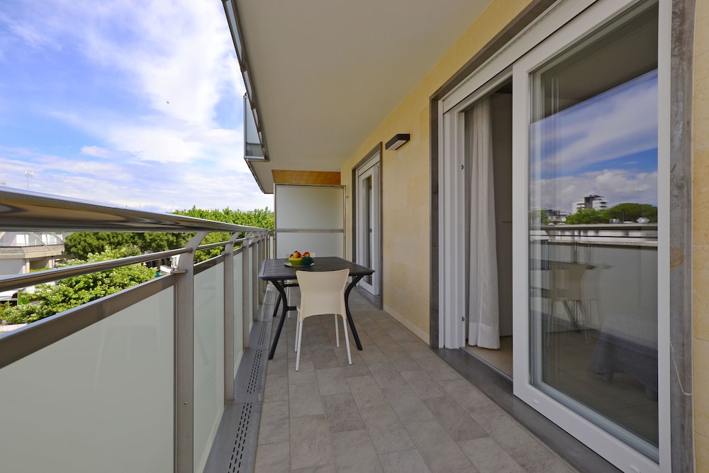 Apartment, 2 Bedrooms, Balcony (C8.5) photo 3