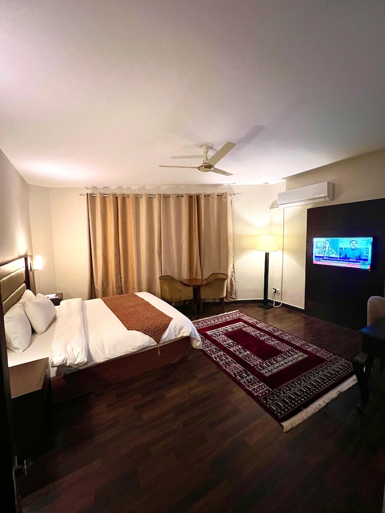 Executive Double or Twin Room, Garden View photo 2